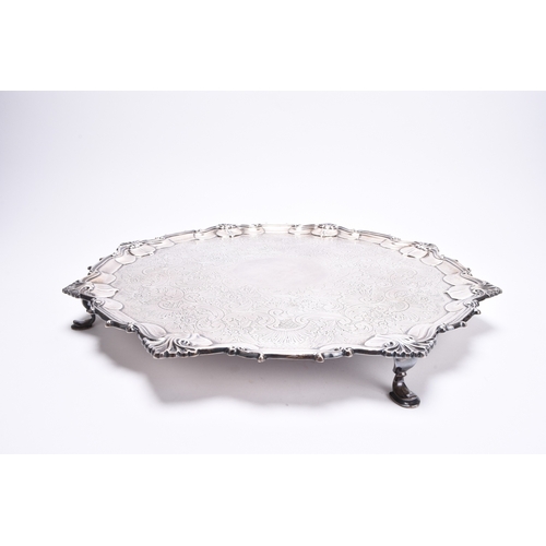 10 - An Edwardian circular silver salver, William Hutton & Sons Co Ltd, Sheffield 1902, with pie crust an... 