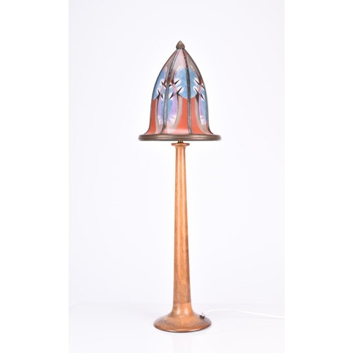 221 - Amsterdam school: A 1920s turned wood lamp attributed to De Nieuwe Honsel. With lead and stained gla... 