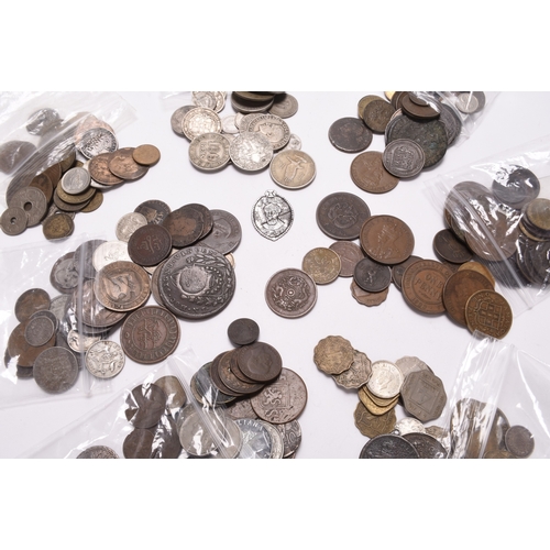 147 - A large collection of world coins - Asia, Eire, Europe and United States etc Many hundreds