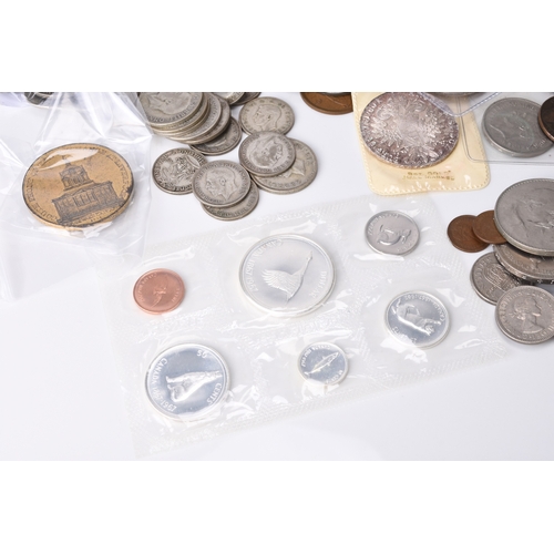 172 - A small collection of UK and foreign silver, cupro-nickel, copper and bronze coinage to include Cana... 