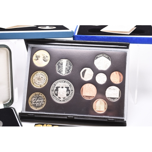 210 - A small collection of UK commemorative coinage comprising: 
2005 silver proof Piedfort 4 coin collec... 