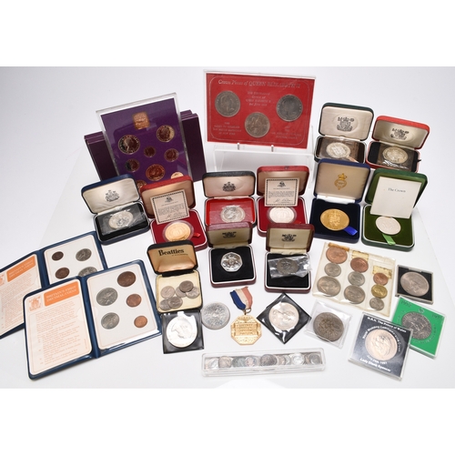 268 - A collection of royal commemorative coinage, mainly 1972 Elizabeth II silver and cupro-nickel coinag... 