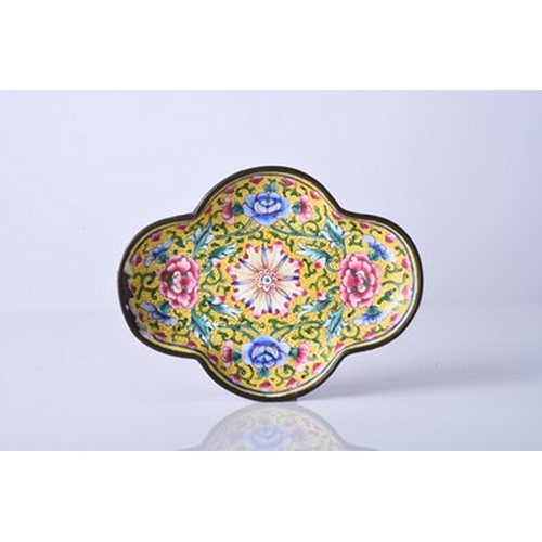 115 - A group of Chinese enamel dishes, 18th century and later Of quatrelobed form, four decorated with fi... 