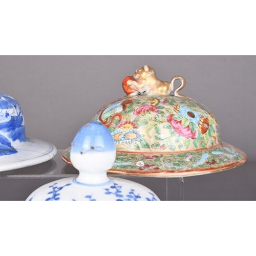 76 - An assembled group of Chinese porcelain, 19th century and later Including: Three blue and white vase... 