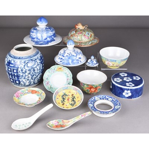 76 - An assembled group of Chinese porcelain, 19th century and later Including: Three blue and white vase... 