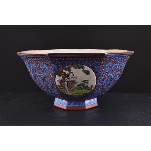 93 - A Chinese enamelled Yixing pottery octagonal bowl, late Qing Dynasty Decorated with circular panels ... 