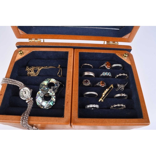 232 - A small collection of jewellery and costume jewellery, to include; a 9ct gold coloured diamond clust... 