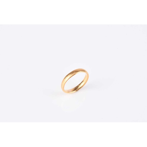 233 - A 22ct gold wedding band, size K, weight approx 2.9g