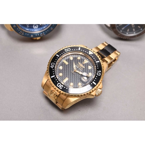 280 - A group of five gentleman's dive watches Including: Invicta model 21522 gold plated oversize watch, ... 