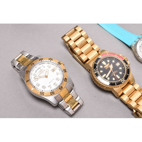 281 - A group of five gentleman's sports watches Including: Invicta model 6693, bi-colour stainless steel ... 