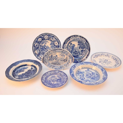 481 - A collection of English blue and white earthenware pottery, early 19th century, comprising an unattr... 