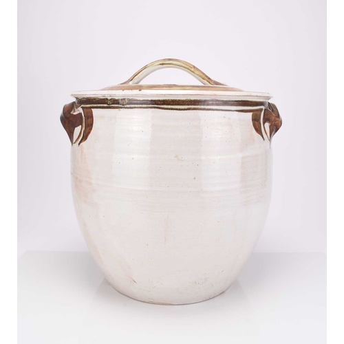 514 - A large Aldermaston studio pottery bread crock jar and cover, 20th century of pale grey and brown gl... 