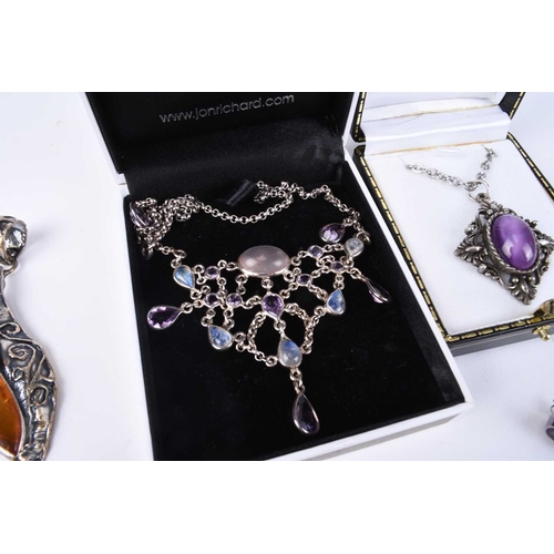 54 - A collection of silver jewellery and costume jewellery, to include; an Art Deco style silver brooch ... 