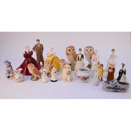 570 - A mixed group of ceramics, comprising a pair of large Beswick Barn Owls and three further smaller Be... 