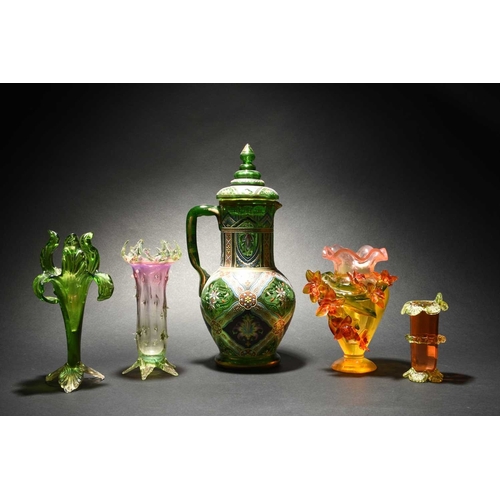 586 - A collection of glassware, comprising a Bohemian glass jug and cover, 19th century, possibly Moser, ... 