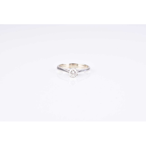 81 - An 18ct white gold single stone brilliant cut diamond ring, ring size J, weight approx 2.4g