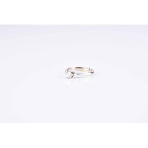 81 - An 18ct white gold single stone brilliant cut diamond ring, ring size J, weight approx 2.4g