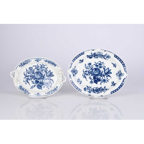 18 - Two Worcester porcelain 'Rose Centred Spray' stands, circa 1775, transfer-printed in underglaze blue... 