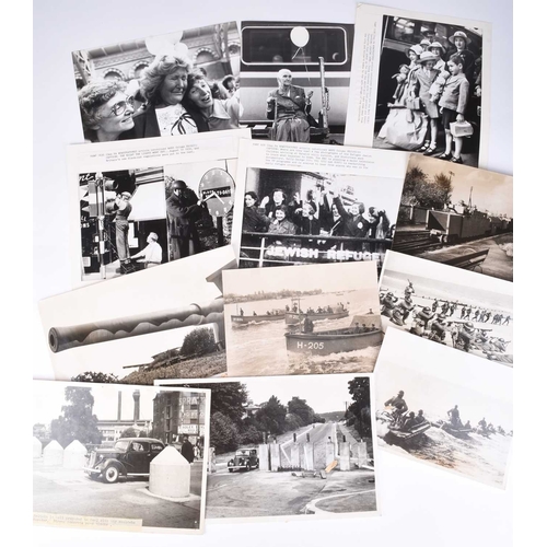 27 - PRESS PHOTOGRAPHY, Second World War. A group of approximately 58 black and white photographs relatin... 