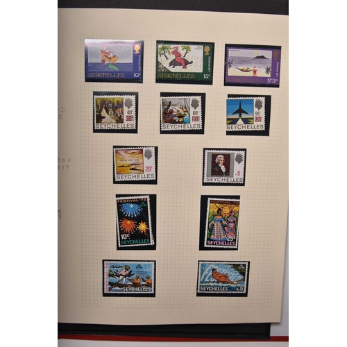 241 - Stamps and covers etc from Islands, to include; Papua New Guinea (5 albums -1960s-90s mint and used,... 