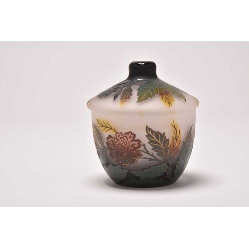 195 - A contemporary Ryszard Ramski cameo glass bowl and cover, cased in purple and brown over mottled cle... 