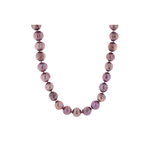 126 - Round pink 7.0 - 7.5mm freshwater cultured pearl necklace.
Pearl quality AAA. This necklace is 26 in... 