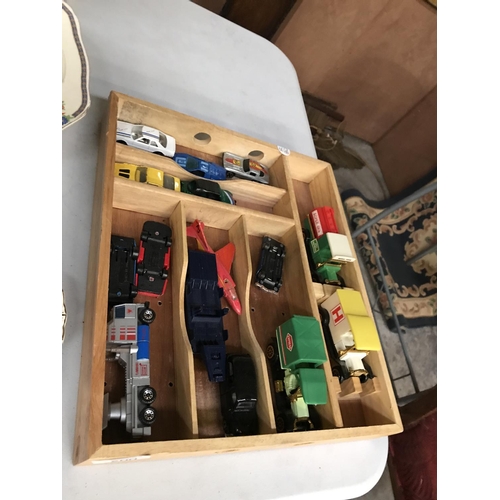 200 - FOURTEEN VINTAGE MODEL CARS IN WOODEN BOX