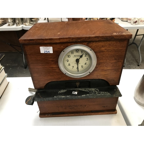 254 - A VINTAGE OAK CASED NATIONAL TIME RECORDER COMPANY CLOCKING ON MACHINE BY ST. MARY CRAY OF KENT