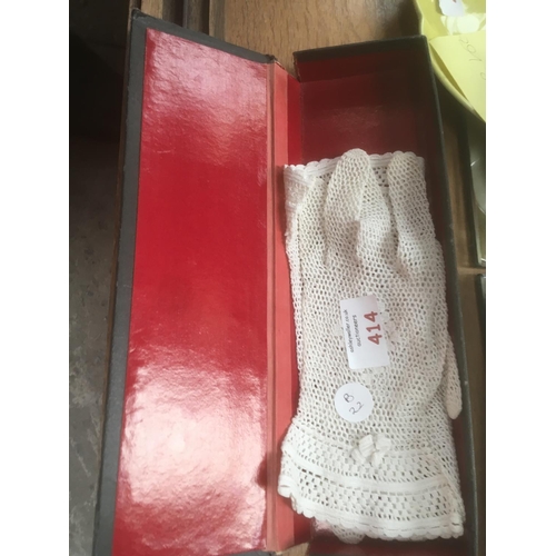 414 - A PAIR OF LADIES LACEWORK VINTAGE GLOVES IN ORIGINAL BOX