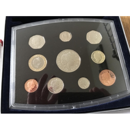 353 - THREE ROYAL MINT UK PROOF YEAR SETS IN PRESENTATION CASES - 2000 AND 1997 10 COIN (1P - £5) AND 1995... 