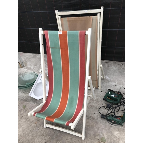 8 - TWO VINTAGE DECK CHAIRS