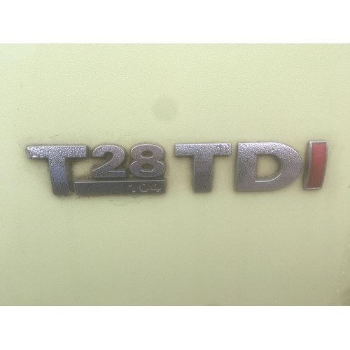 69 - A VOLKSWAGEN TRANSPORTER SPORT T28 104 TDI VAN IN LIME GREEN AND BLACK, 2004 YEAR OF MANUFACTURE, 12... 