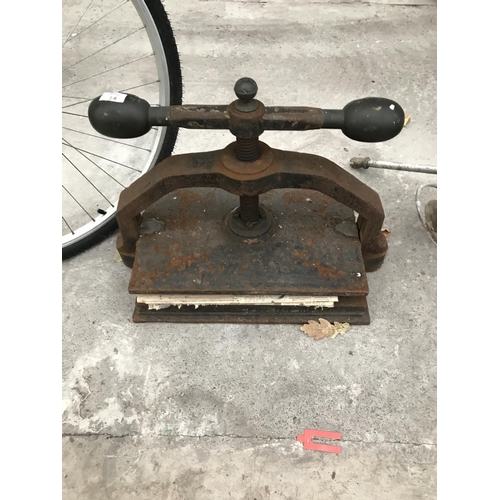 14 - A VINTAGE CAST IRON PRESS