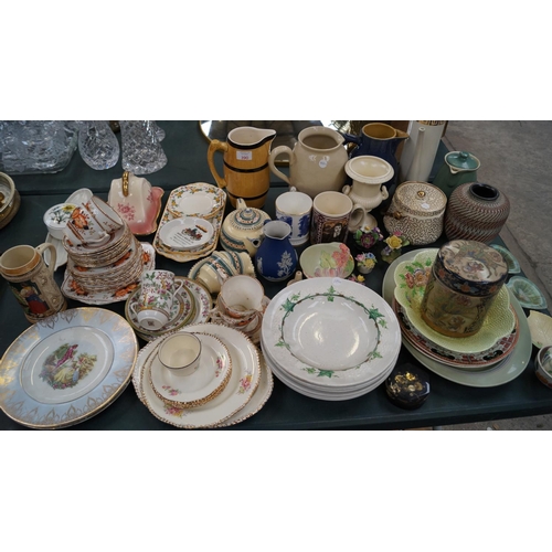 390 - A LARGE COLLECTION OF CERAMICS AND FURTHER ITEMS TO INCLUDE WELLINGTON CHINA PART TEA SERVICE, EARLY... 