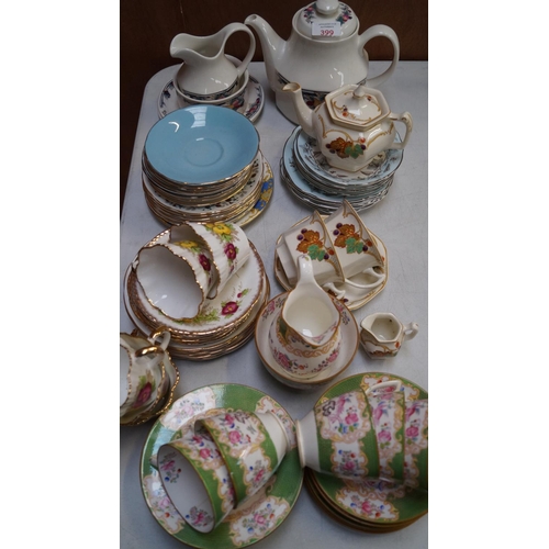 399 - A LARGE GROUP OF ASSORTED CERAMICS TO INCLUDE VARIOUS PART TEA SERVICES ETC (QTY)