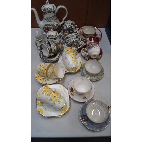 401 - A COLLECTION OF ASSORTED CERAMICS TO INCLUDE PART TEA SERVICES ETC (QTY)