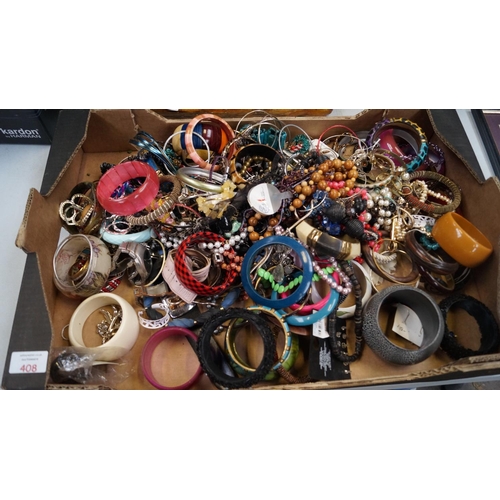 408 - ONE BOX CONTAINING A LARGE COLLECTION OF ASSORTED COSTUME JEWELLERY TO INCLUDE BANGLES ETC (QTY)