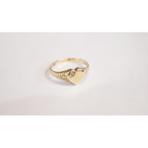 477 - A 9CT GOLD LADIES RING WITH HEART SHAPED FRONT AND TINY DIAMOND CHIP STUD, WEIGHT 1.6G