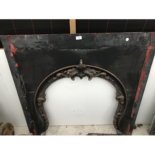 7 - AN ORNATE CAST METAL FIRE SURROUND