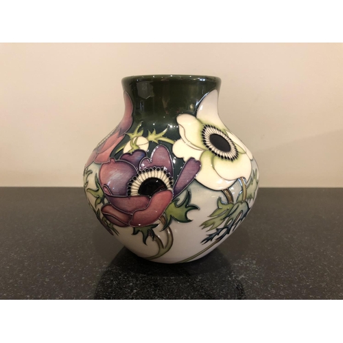 302 - A MOORCROFT POTTERY NUMBERED EDITION, (78), VASE DECORATED IN THE 'HIM AND HER' PATTERN DESIGNED BY ... 