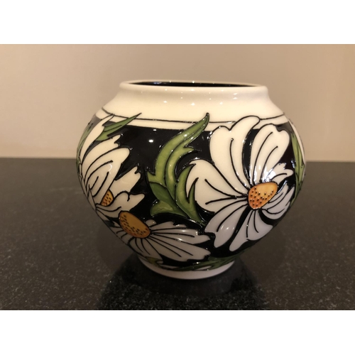 321 - A MOORCROFT POTTERY VASE DECORATED IN THE 'PHOEBE SUMMER' PATTERN DESIGNED BY RACHEL BISHOP, SHAPE N... 