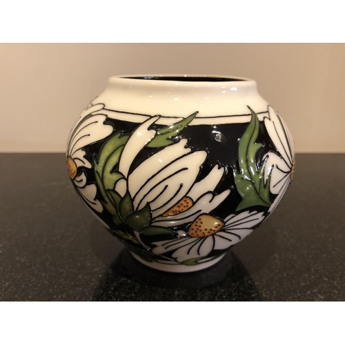 321 - A MOORCROFT POTTERY VASE DECORATED IN THE 'PHOEBE SUMMER' PATTERN DESIGNED BY RACHEL BISHOP, SHAPE N... 