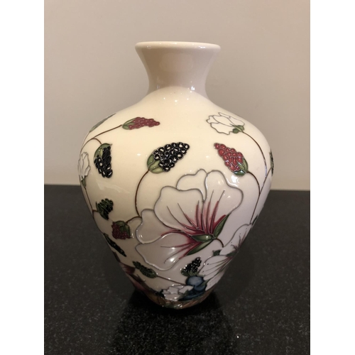 326 - A MOORCROFT POTTERY VASE DECORATED IN THE 'BRAMBLE REVISITED' PATTERN DESIGNED BY ALICIA AMISON, SHA... 