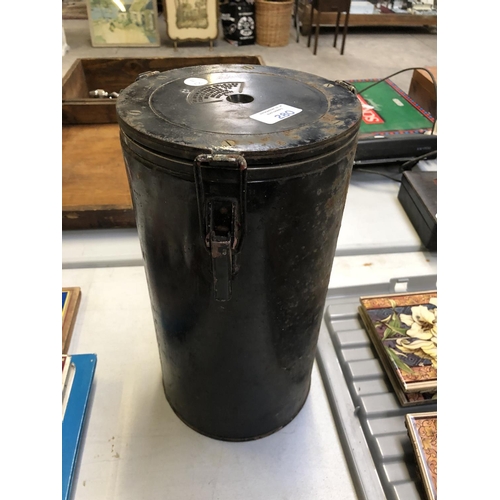 280 - AN UNUSUAL, POSSIBLY MILITARY CONTAINER WITH VACUUM RELEASE BUTTON 36cm HEIGHT