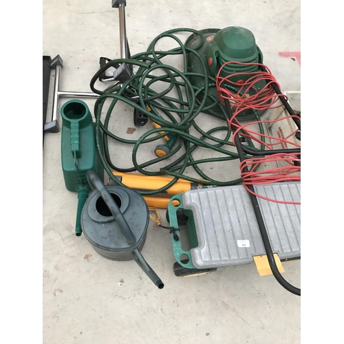 89 - TWO DOG CAGES, A LARGE QUANTITY OF GARDEN TOOLS -
 LAWNMOWER, KNEELER, HOSE AND A BOX OX TOOLS TO IN... 