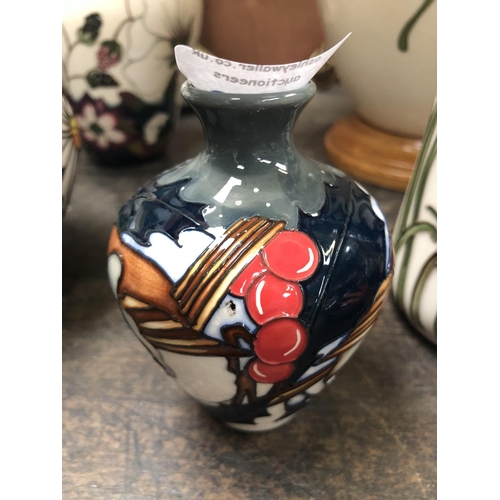 320 - A MOORCROFT POTTERY VASE DECORATED IN THE 'BRAVE SIR ROBIN' PATTERN DESIGNED BY VICKY LOVATT, SHAPE ... 