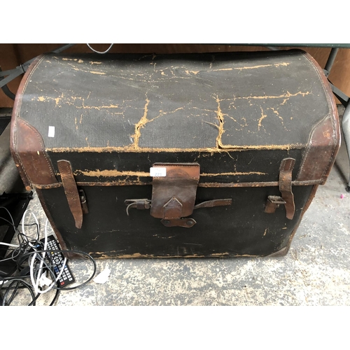 221 - A VINTAGE LEATHER DOMED TOP TRUNK WITH ORIGINAL INNER PULL-OUT DRAWER