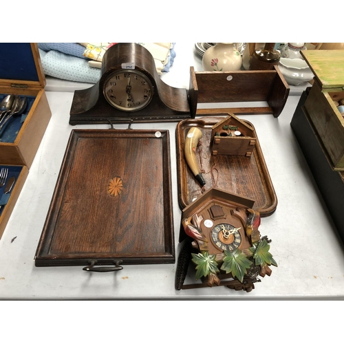 252 - A WEST MINSTER CHIMING NAPOLEON HAT MANTLE CLOCK, TOGETHER WITH AN OAK TRAY WITH SHELL CENTRAL ROUND... 