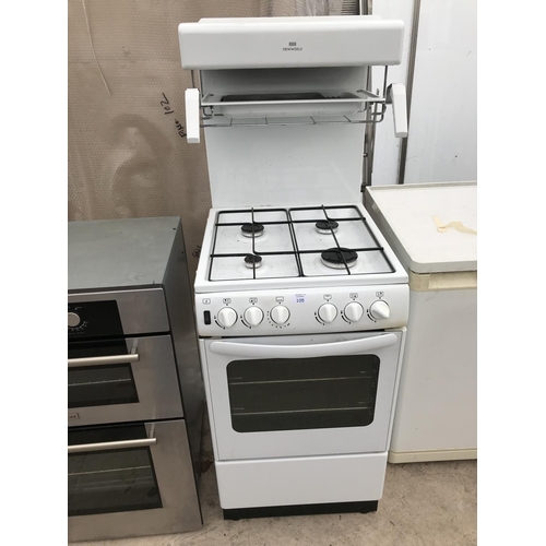 105 - A NEW WORLD GAS COOKER WITH OVEN AND EYE LEVEL GRILL