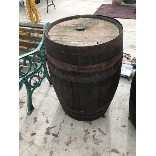 25 - A VINTAGE OAK BARREL